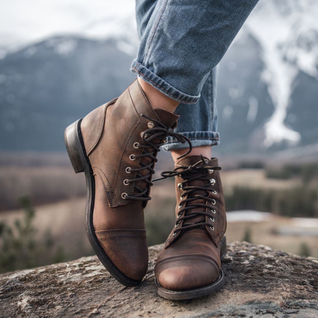 https://cdn.shopify.com/s/files/1/0419/1525/files/1024x1024-Women-Captain-Arizona-101923-1_2dba4825-83bd-4c93-817e-4fa91dfb26a0.jpg?v=1698951114