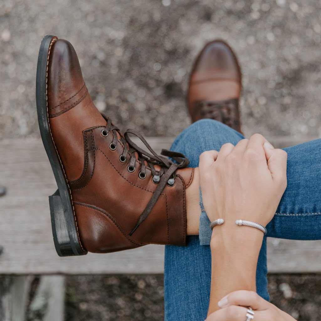 https://cdn.shopify.com/s/files/1/0419/1525/products/1024x1024-Women-Captain-Brandy-3.jpg?v=1656532792