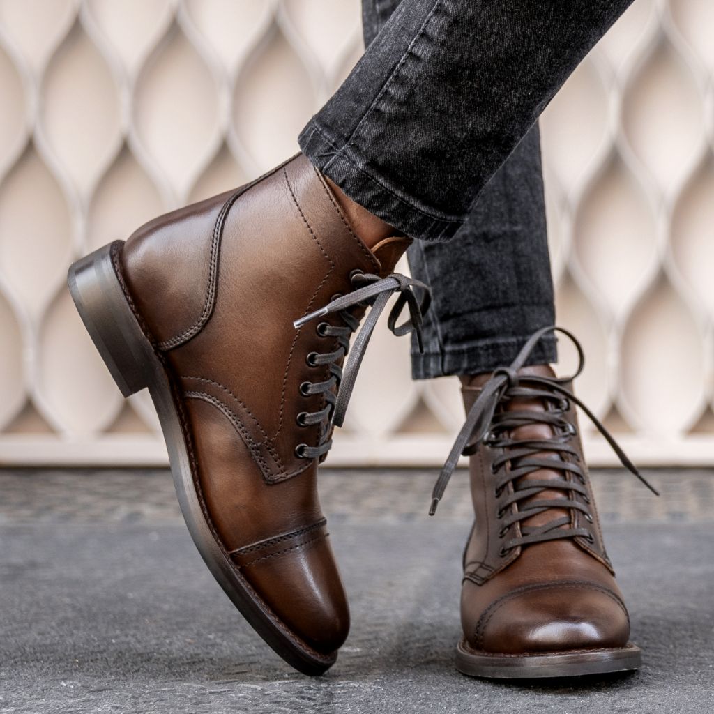 https://cdn.shopify.com/s/files/1/0419/1525/products/1024x1024-Women-Captain-Walnut-082322-1.jpg?v=1662589601