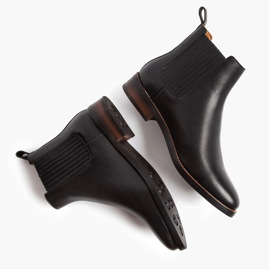 https://cdn.shopify.com/s/files/1/0419/1525/products/1024x1024-Women-Dreamer-Black-Flatlay3.jpg?v=1596042057
