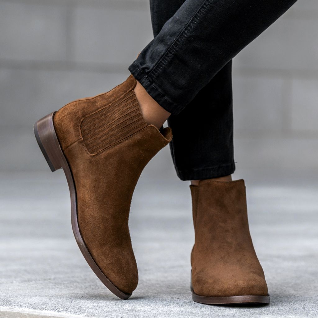 https://cdn.shopify.com/s/files/1/0419/1525/products/1024x1024-Women-Dreamer-Cinnamon-061322-1_c44fc870-00d6-4e3b-8a53-5e42e2f4bbe3.jpg?v=1659563578