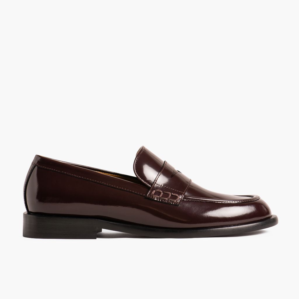 https://cdn.shopify.com/s/files/1/0419/1525/files/1024x1024-Women-DressPenny-Burgundy-021024-Side.jpg?v=1746031290