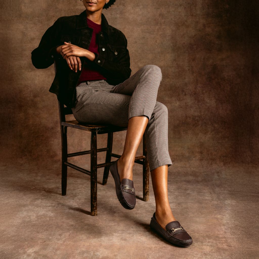 https://cdn.shopify.com/s/files/1/0419/1525/files/1024x1024-Women-DrivingLoafer-BrownGold-082025-2.jpg?v=1757956395
