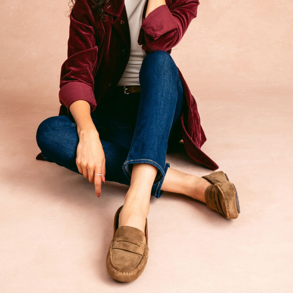 https://cdn.shopify.com/s/files/1/0419/1525/files/1024x1024-Women-DrivingLoafer-Sequoia-082025-1.jpg?v=1757956518