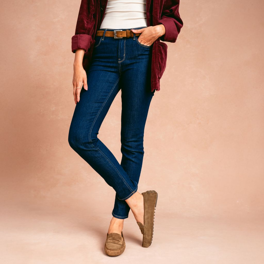 https://cdn.shopify.com/s/files/1/0419/1525/files/1024x1024-Women-DrivingLoafer-Sequoia-082025-3.jpg?v=1757956518