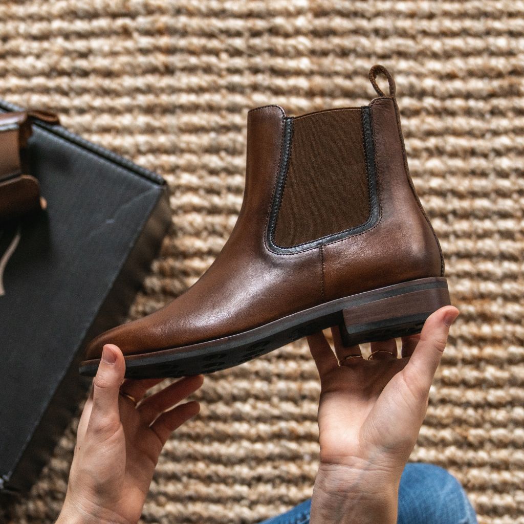 https://cdn.shopify.com/s/files/1/0419/1525/products/1024x1024-Women-Duchess-Walnut-090922-2.jpg?v=1664828533