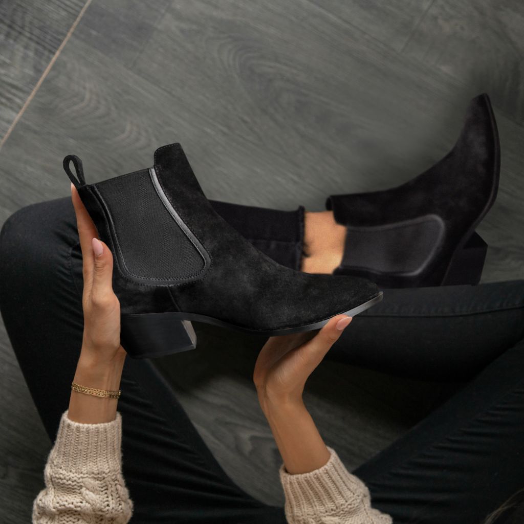 https://cdn.shopify.com/s/files/1/0419/1525/products/1024x1024-Women-DuchessBootie-Black-091421-3.jpg?v=1632155173
