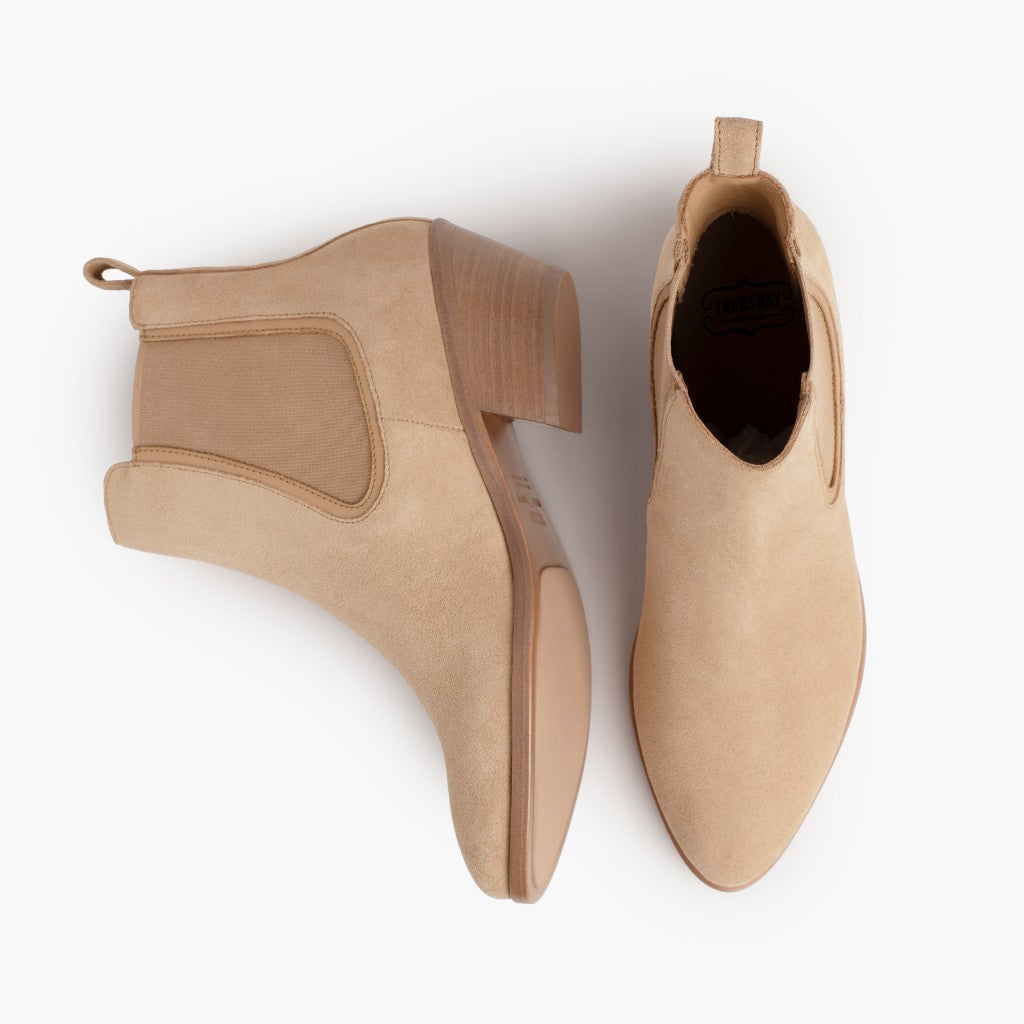 https://cdn.shopify.com/s/files/1/0419/1525/products/1024x1024-Women-DuchessBootie-Dune-091421--Flatlay.jpg?v=1632160668