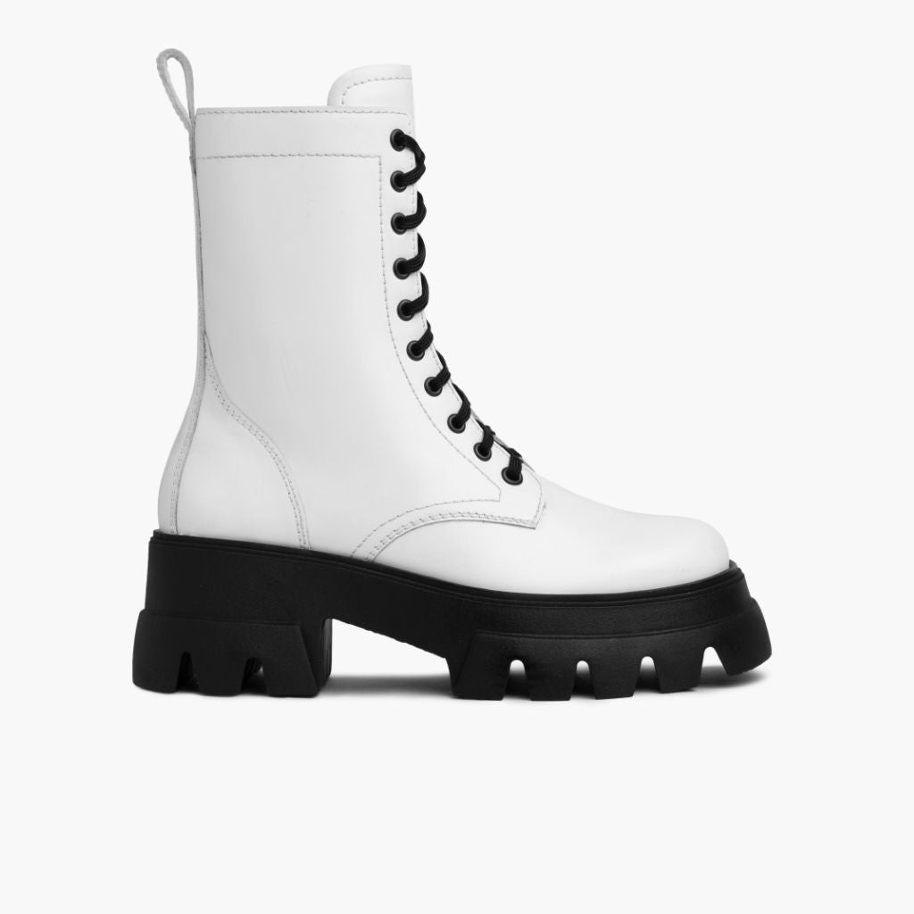 https://cdn.shopify.com/s/files/1/0419/1525/products/1024x1024-Women-Dynasty-White-0221022-Side.jpg?v=1645050609