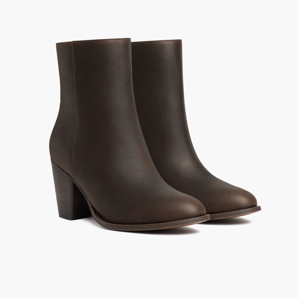 https://cdn.shopify.com/s/files/1/0419/1525/products/1024x1024-Women-Highline-Tobacco-013023-3.4.jpg?v=1676928317