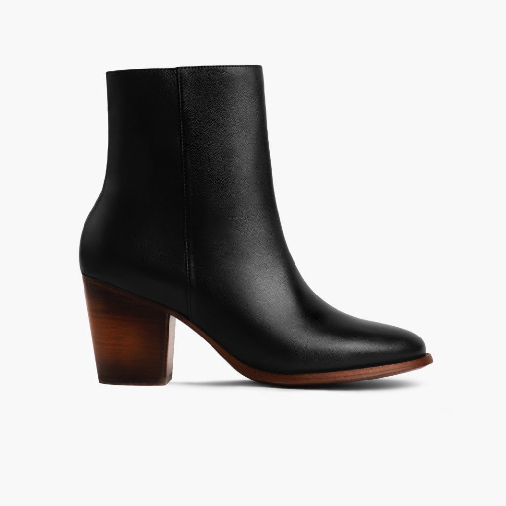 https://cdn.shopify.com/s/files/1/0419/1525/products/1024x1024-Women-Highline2.0-Black-081121-Side.jpg?v=1631122331