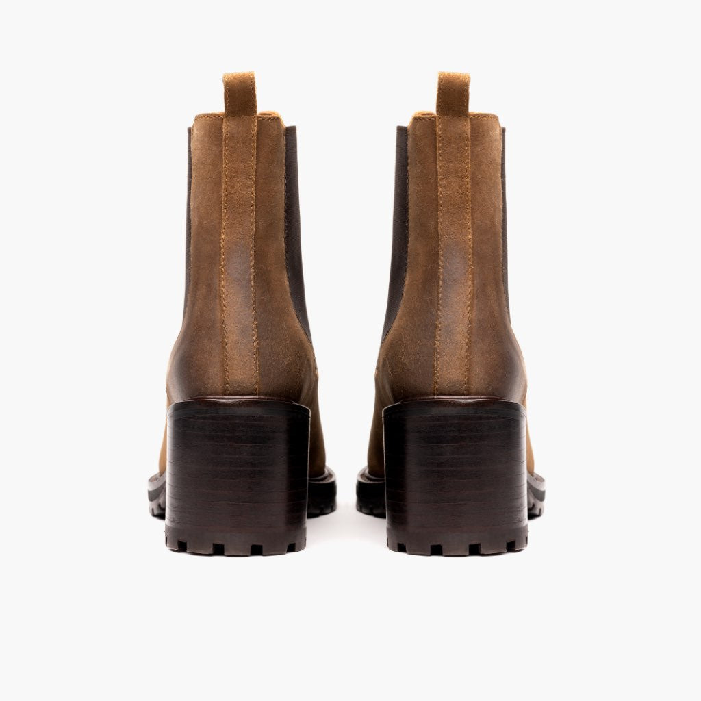 https://cdn.shopify.com/s/files/1/0419/1525/products/1024x1024-Women-Knockout-SafariSuede-081921-Rear.jpg?v=1630620905