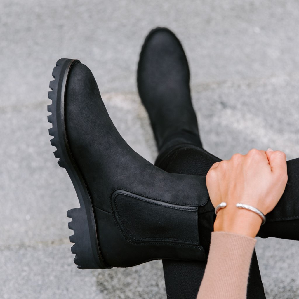 https://cdn.shopify.com/s/files/1/0419/1525/files/1024x1024-Women-Legend-BlackMatte-080521-3_932bcc06-7e7a-4345-829d-b93d9693d154.jpg?v=1774633590