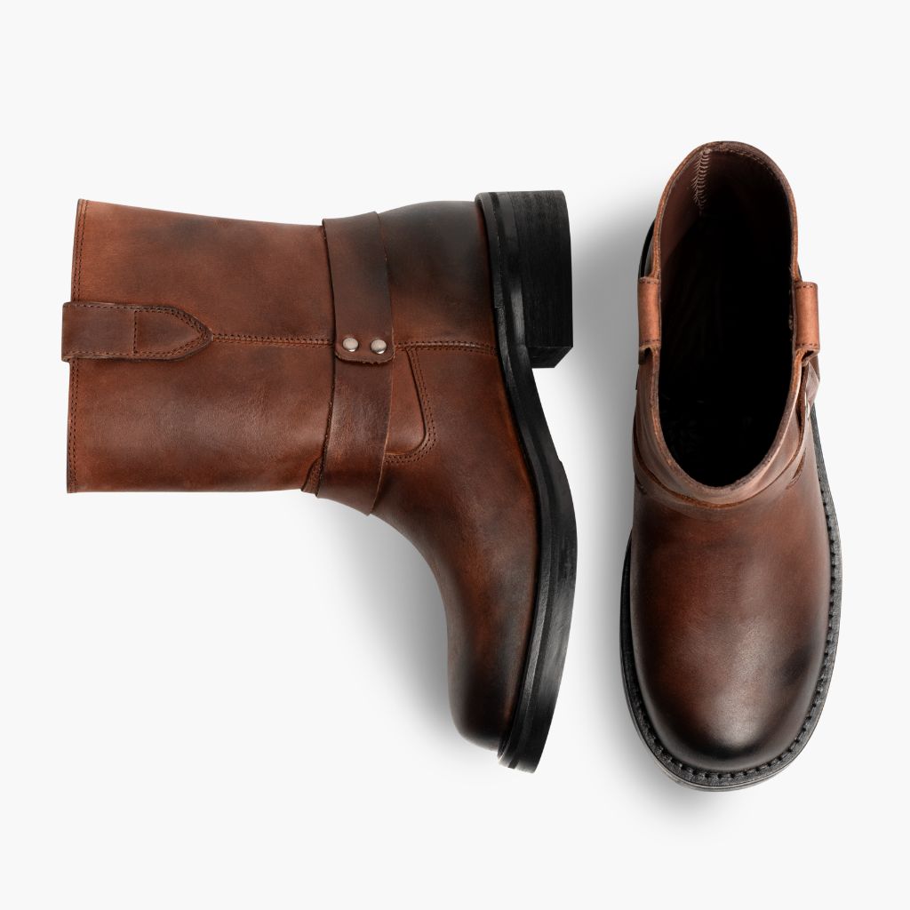 https://cdn.shopify.com/s/files/1/0419/1525/files/1024x1024-Women-Outlaw-RustBrown-111324-Flatlay1.jpg?v=1732043773