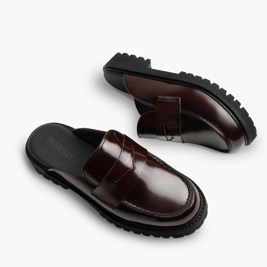 https://cdn.shopify.com/s/files/1/0419/1525/files/1024x1024-Women-PennyMule-Burgundy-102324-FlatlayAlt_050800c3-40f5-46c2-a37a-eb1726194c04.jpg?v=1730318411
