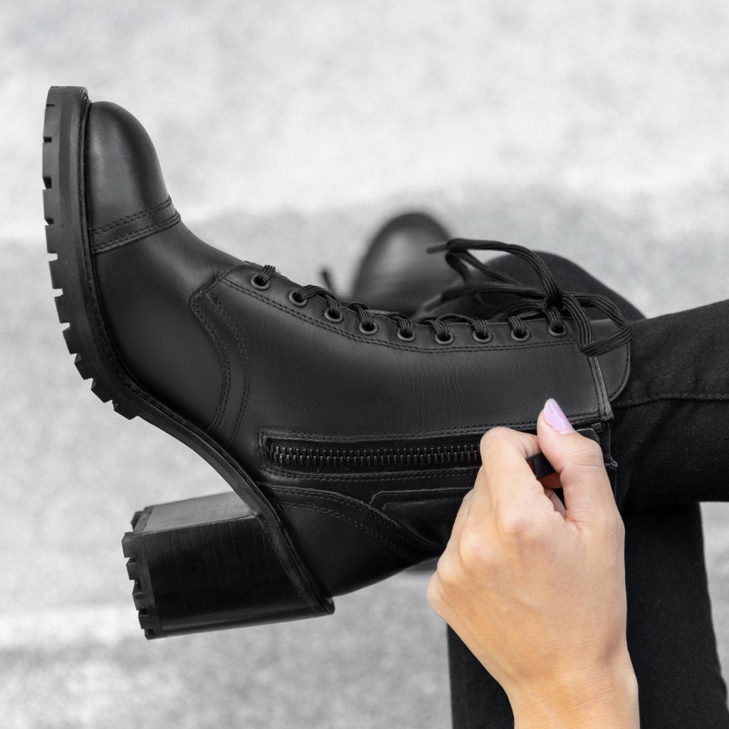 https://cdn.shopify.com/s/files/1/0419/1525/products/1024x1024-Women-Rebel-Black-3.jpg?v=1604522703