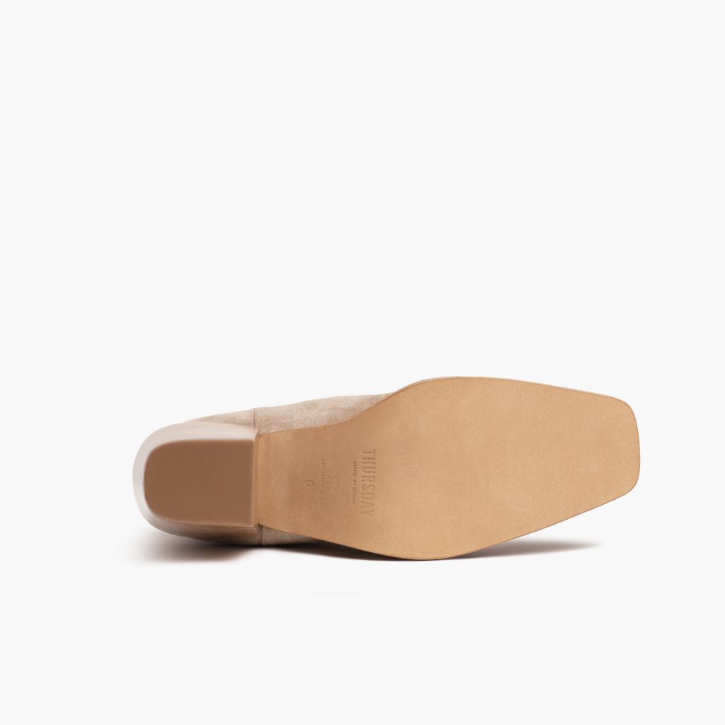 https://cdn.shopify.com/s/files/1/0419/1525/products/1024x1024-Women-Soho-Sand-101421-Outsole.jpg?v=1634607713
