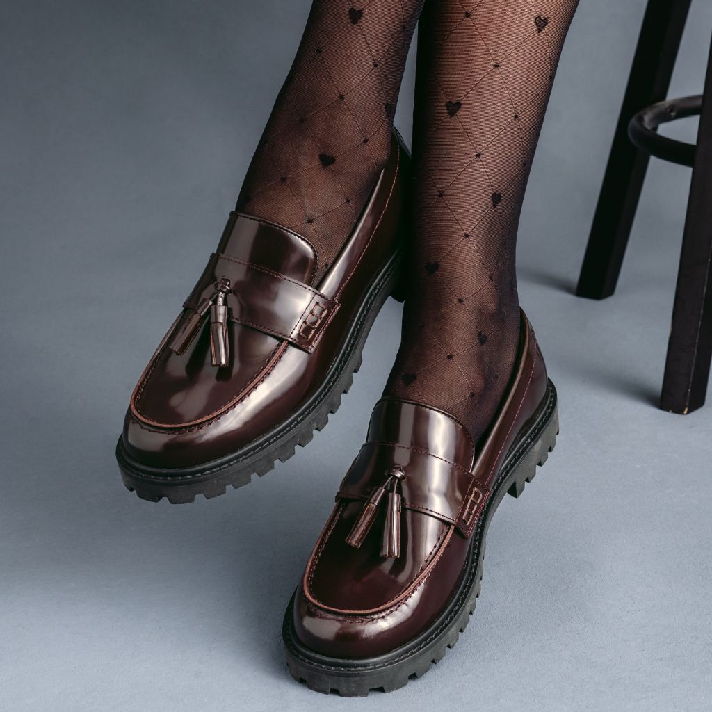 https://cdn.shopify.com/s/files/1/0419/1525/files/1024x1024-Women-TasselPenny-Burgundy-012226-4.jpg?v=1771869027