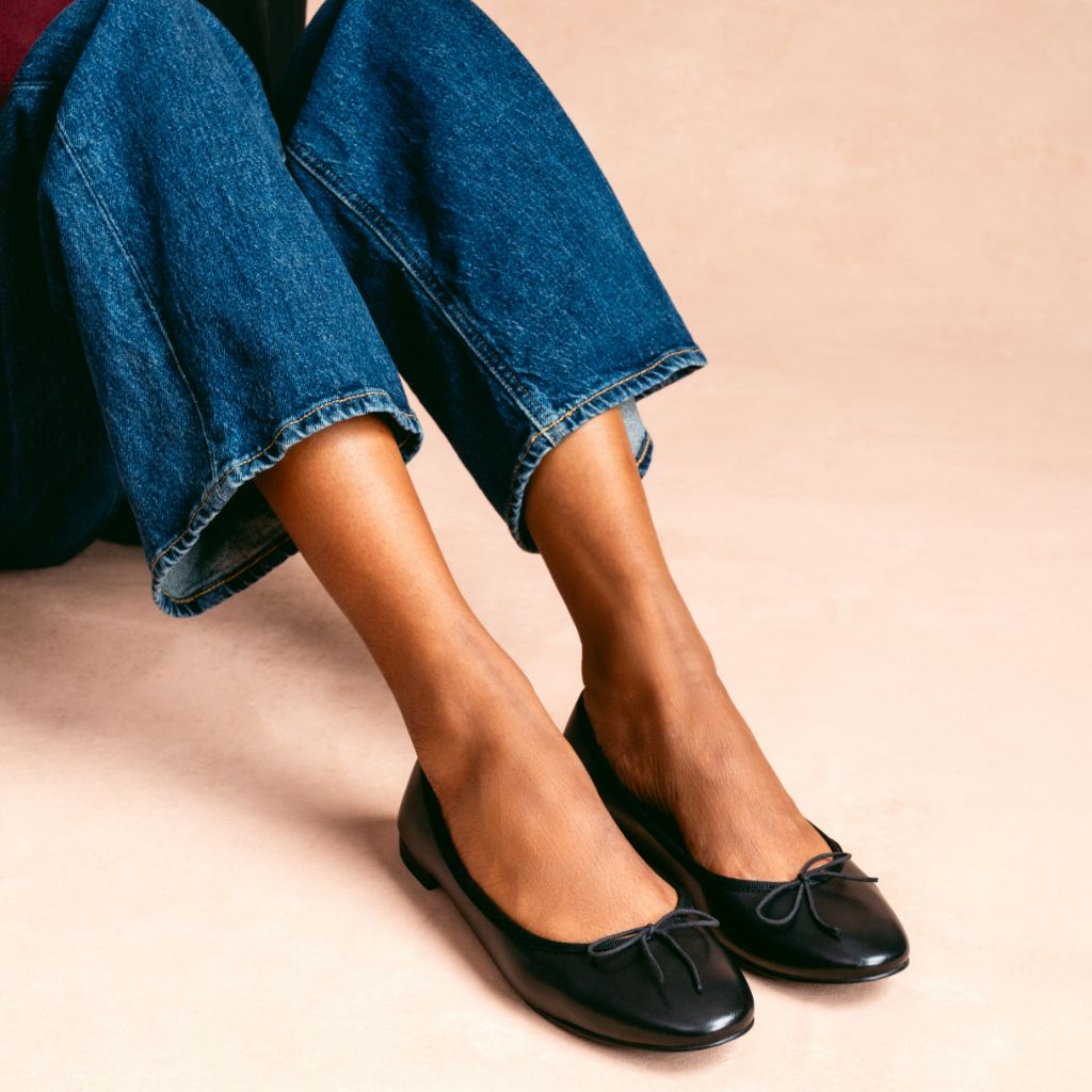 https://cdn.shopify.com/s/files/1/0419/1525/files/1024x1024-Women-TinyDancer-Black-081225-3.jpg?v=1756309109