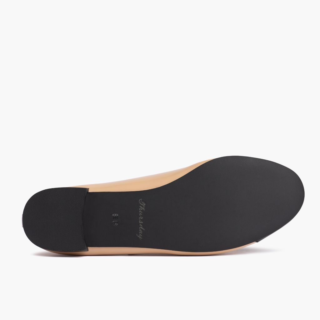 https://cdn.shopify.com/s/files/1/0419/1525/files/1024x1024-Women-TinyDancer-CapToe-Buff-121025-Outsole_e3002387-a9a1-469f-8d19-215ba40df2dd.jpg?v=1768245137