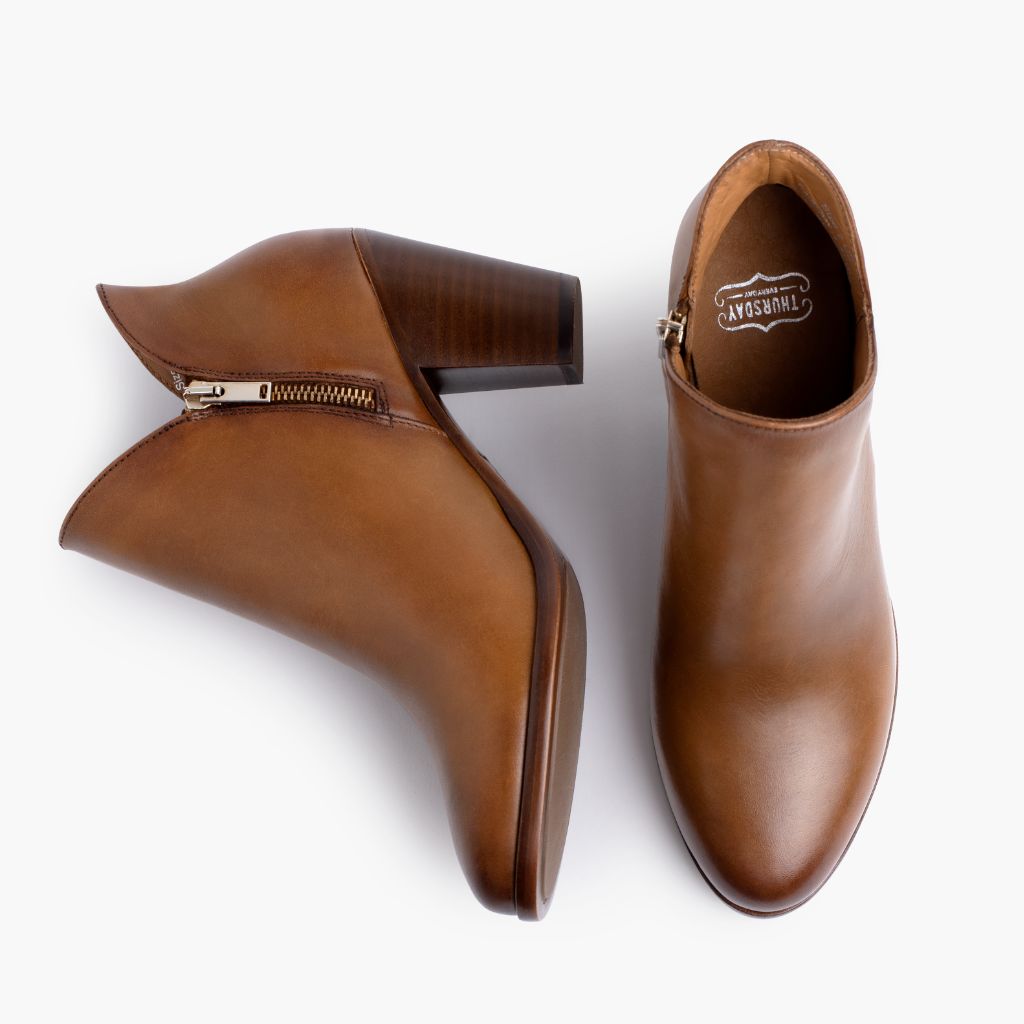 https://cdn.shopify.com/s/files/1/0419/1525/products/1024x1024-Women-Uptown-Tan-102122-Flatlay.jpg?v=1666739585
