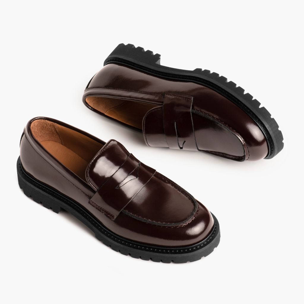 https://cdn.shopify.com/s/files/1/0419/1525/files/1024x1024-Women_s-Penny-Burgundy-122623-FlatlayAlt.jpg?v=1704752633