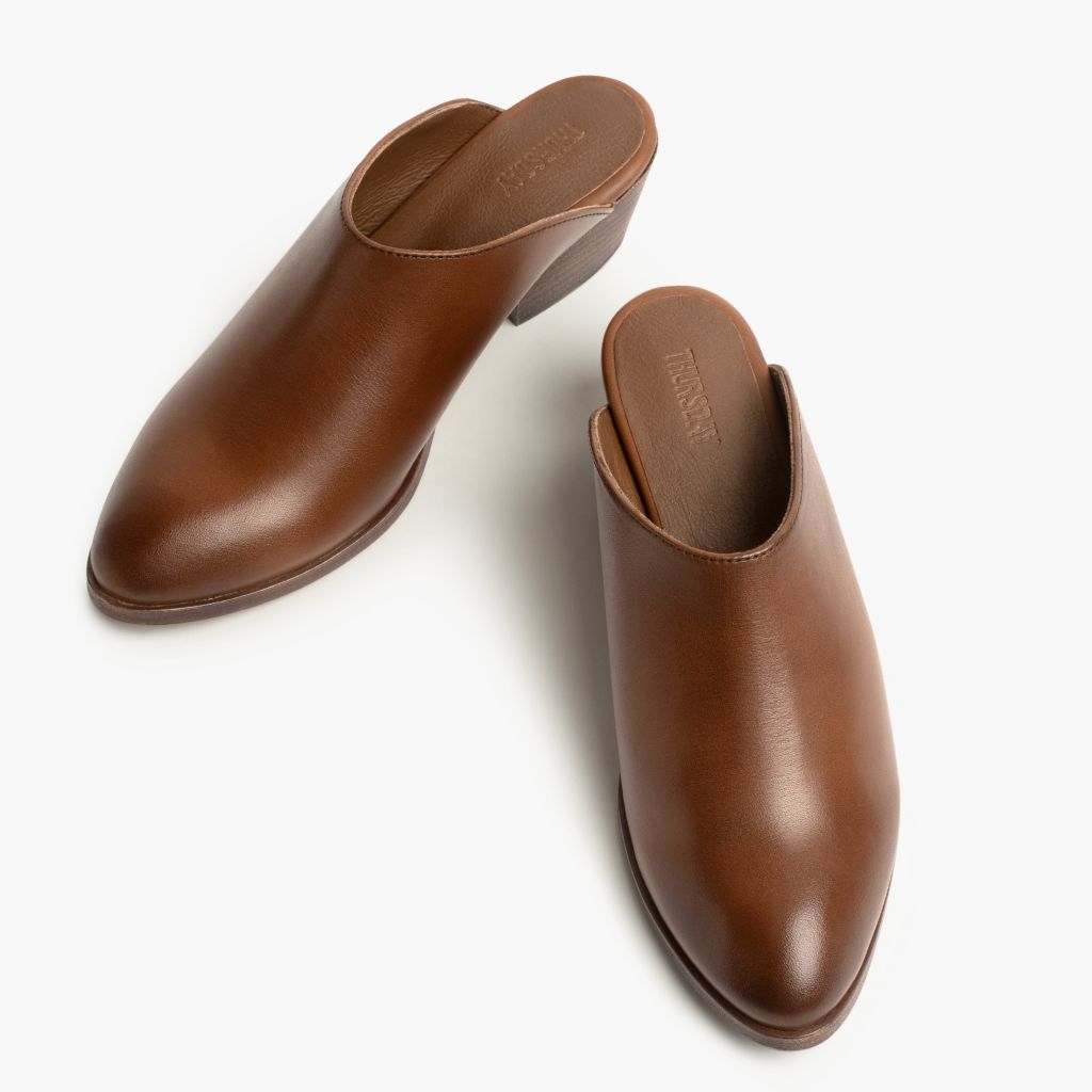 https://cdn.shopify.com/s/files/1/0419/1525/files/1024x1024-Womens-Breeze-Brandy-031924-Overhead_f304b140-8894-4cf1-a38a-c035763aed5e.jpg?v=1716505373
