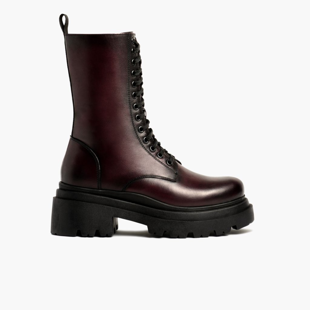 https://cdn.shopify.com/s/files/1/0419/1525/files/1024x1024-Womens-Fatale-BlackCherry-100623-Side.jpg?v=1696887361