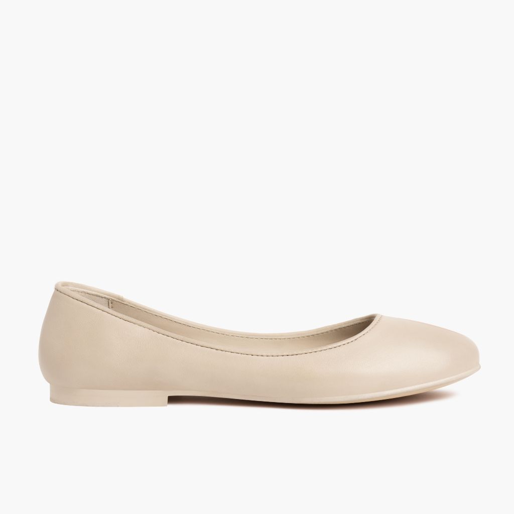https://cdn.shopify.com/s/files/1/0419/1525/files/1024x1024-Womens-Feliz-Natural-042523-Side.jpg?v=1683575303