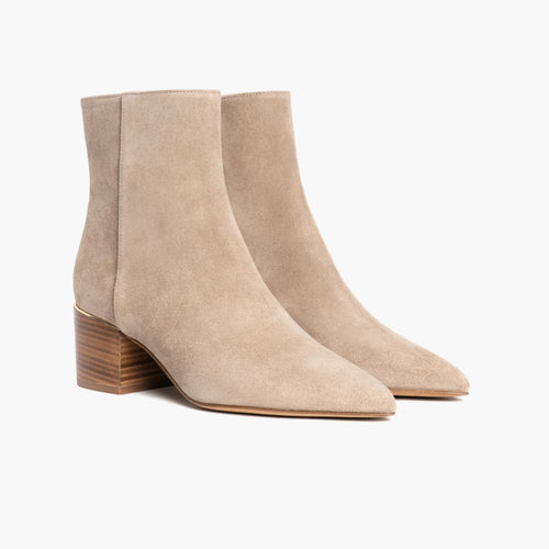 https://cdn.shopify.com/s/files/1/0419/1525/files/1024x1024-Womens-Luna-Sand-011524-3.4.jpg?v=1706221793