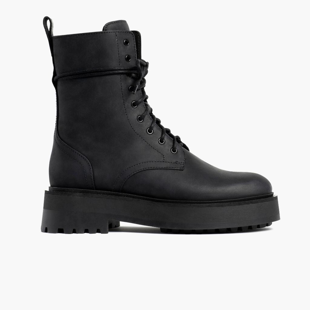 https://cdn.shopify.com/s/files/1/0419/1525/files/1024x1024-Womens-Quest-Black-082423-Side.jpg?v=1693948474