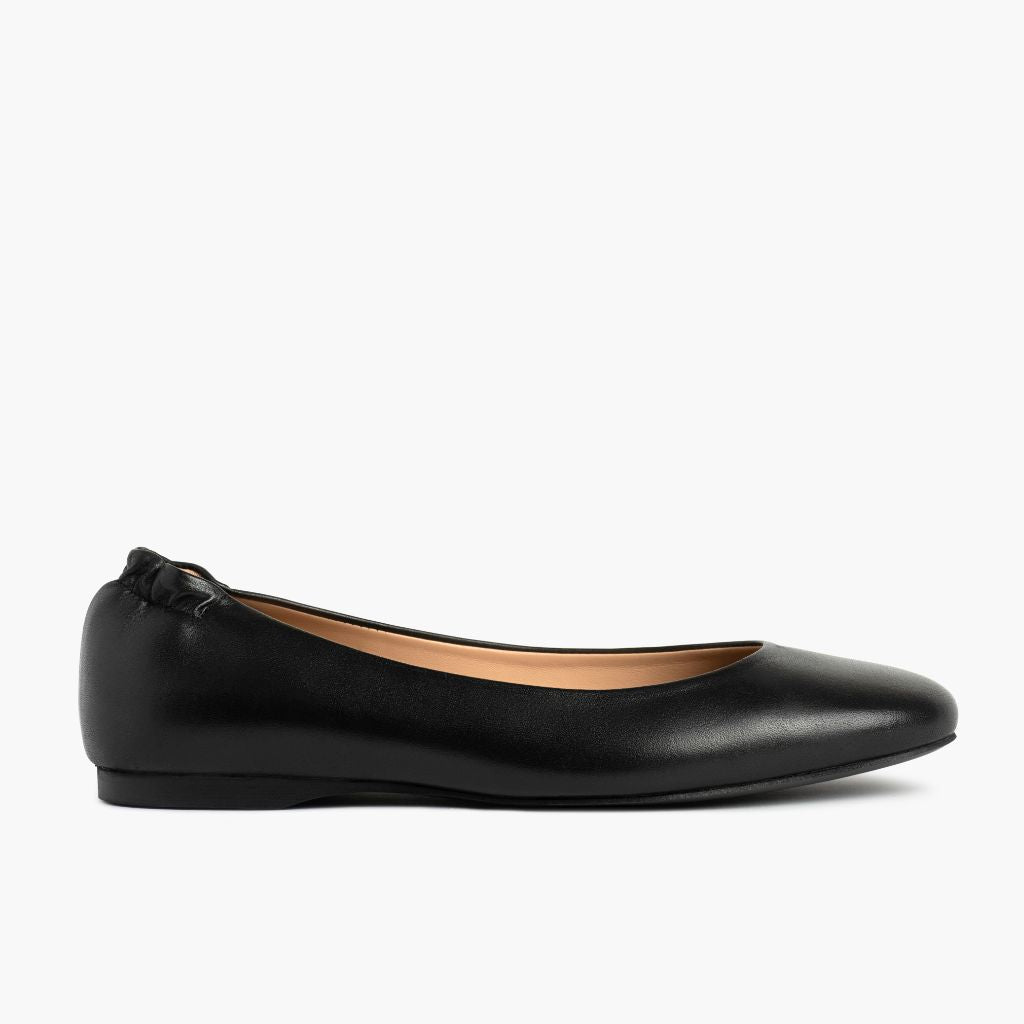 https://cdn.shopify.com/s/files/1/0419/1525/files/1024x1024-Womens-Scrunch-Black-052323-Side.jpg?v=1689008503