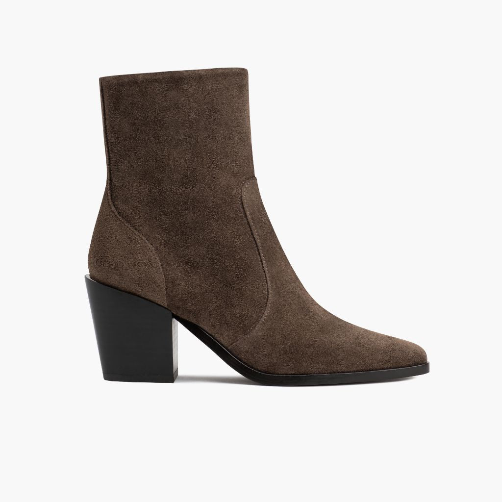https://cdn.shopify.com/s/files/1/0419/1525/products/1024x1024-Womens-Soho-Aspen-092022-Side.jpg?v=1664217453